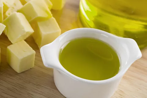 Aceite de oliva: Saludable sustituto de la mantequilla