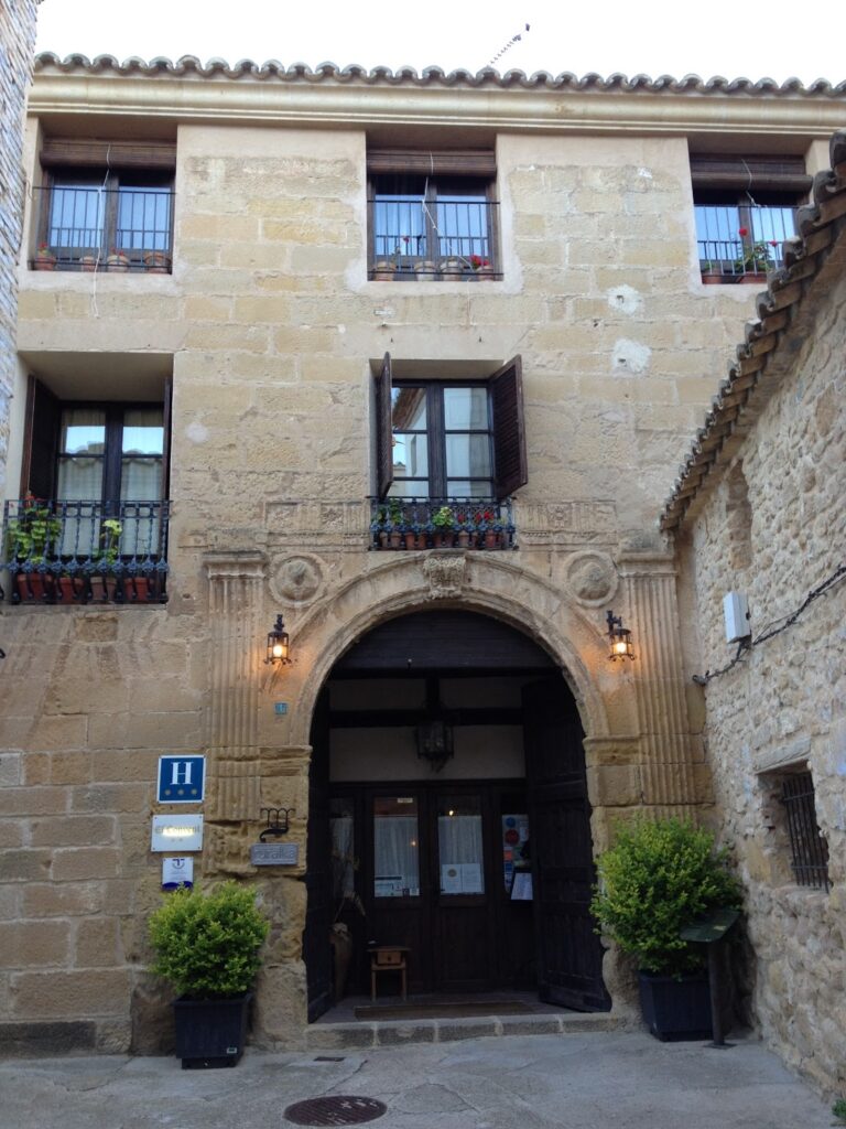 Hotel El Convent: Historia, encanto y sabor en Teruel